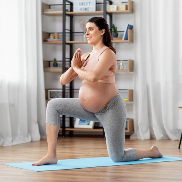 Yoga pré natal activité physiques et sportives à domicile